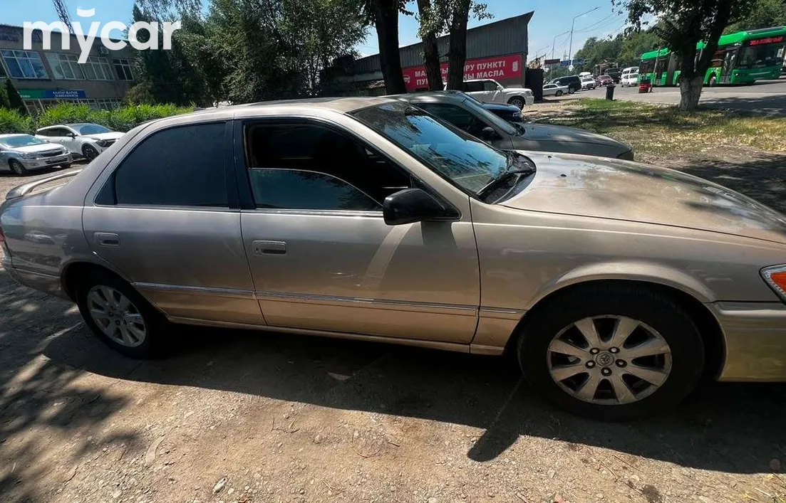 Toyota Camry 2000