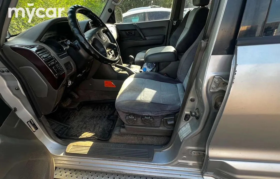 Mitsubishi Pajero 2002