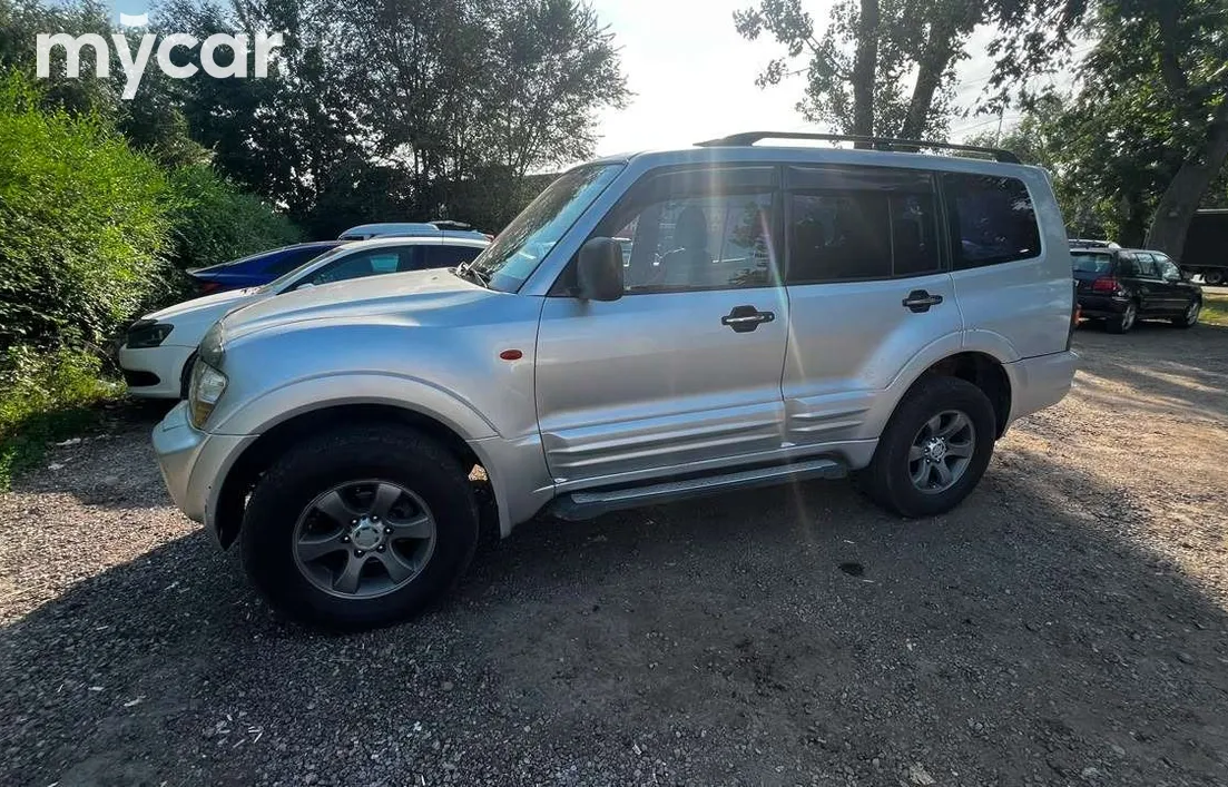 Mitsubishi Pajero 2002