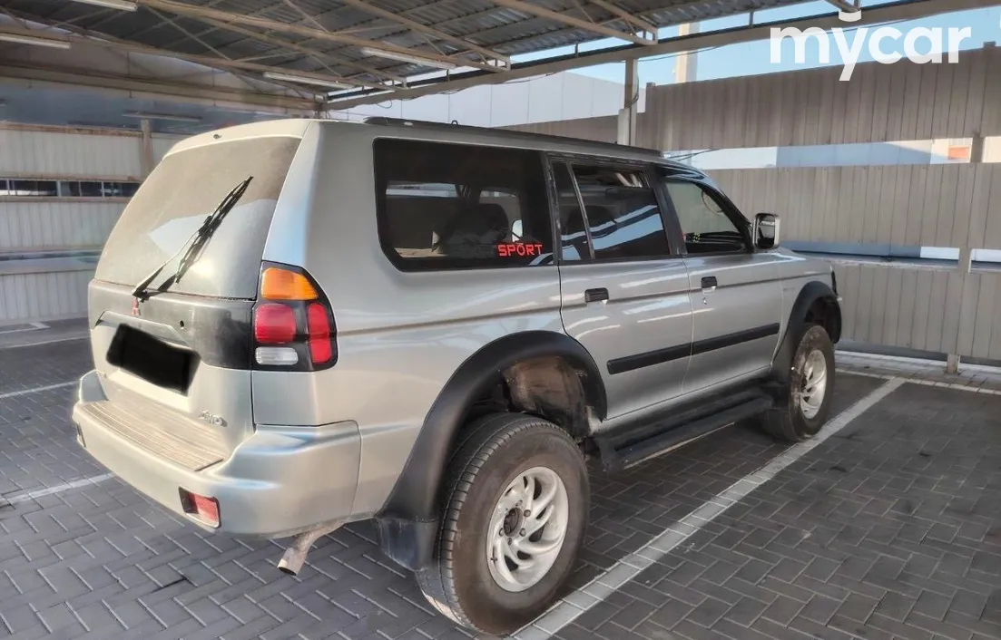 Mitsubishi Montero Sport 2000