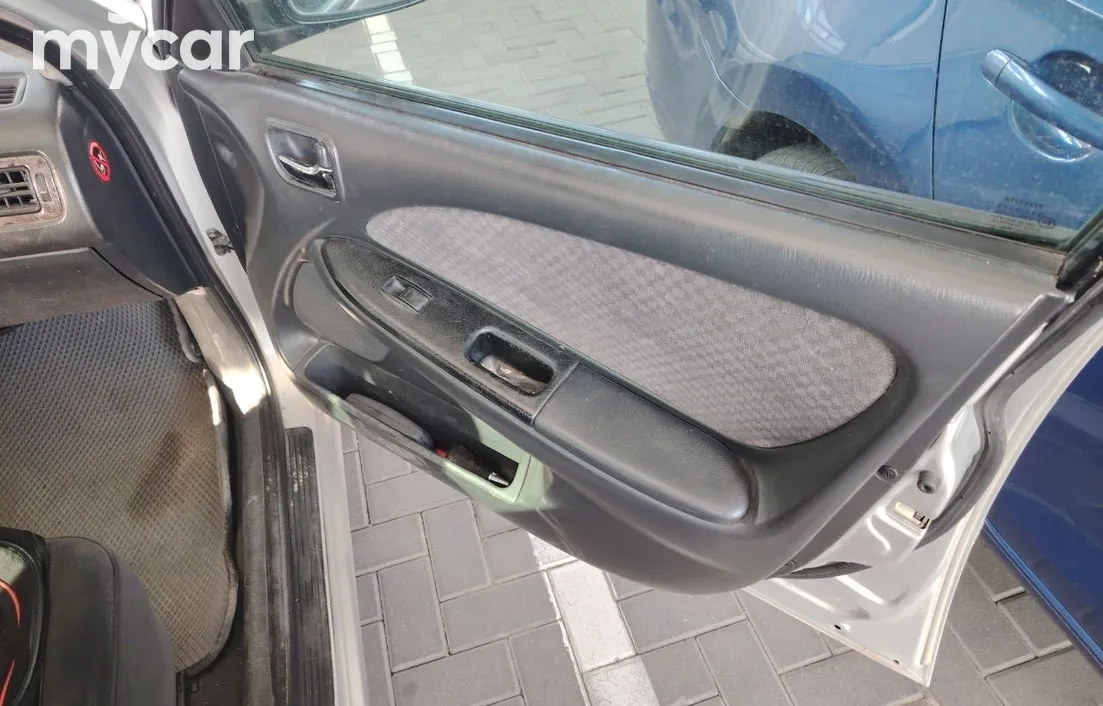 Toyota Avensis 2001