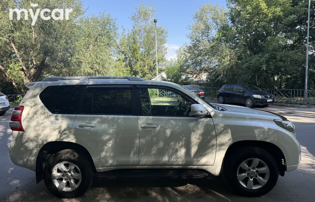 Toyota Land Cruiser Prado 2014