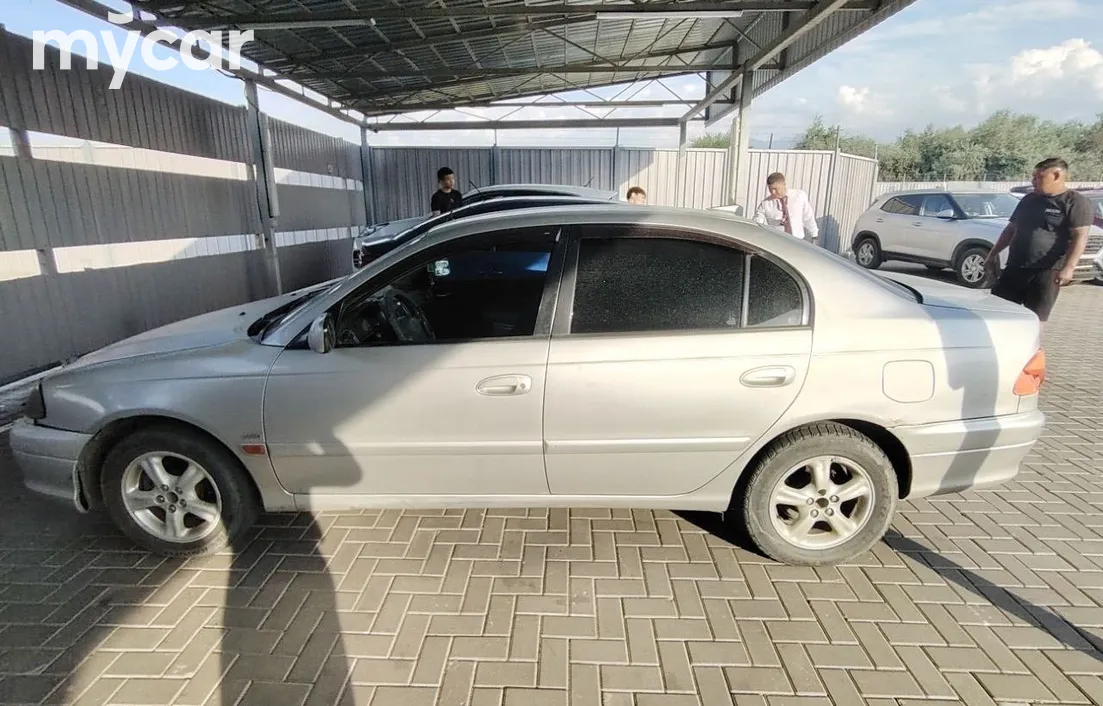 Toyota Avensis 2001