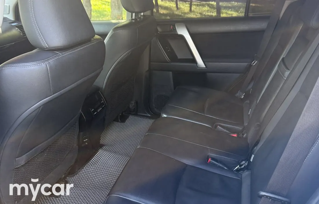 Toyota Land Cruiser Prado 2014