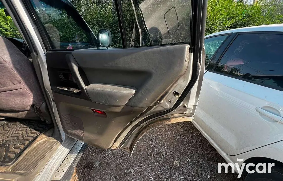 Mitsubishi Pajero 2002