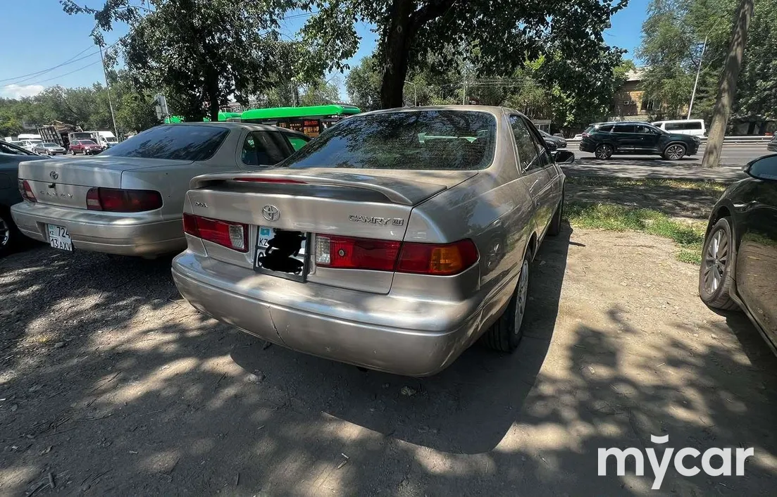 Toyota Camry 2000