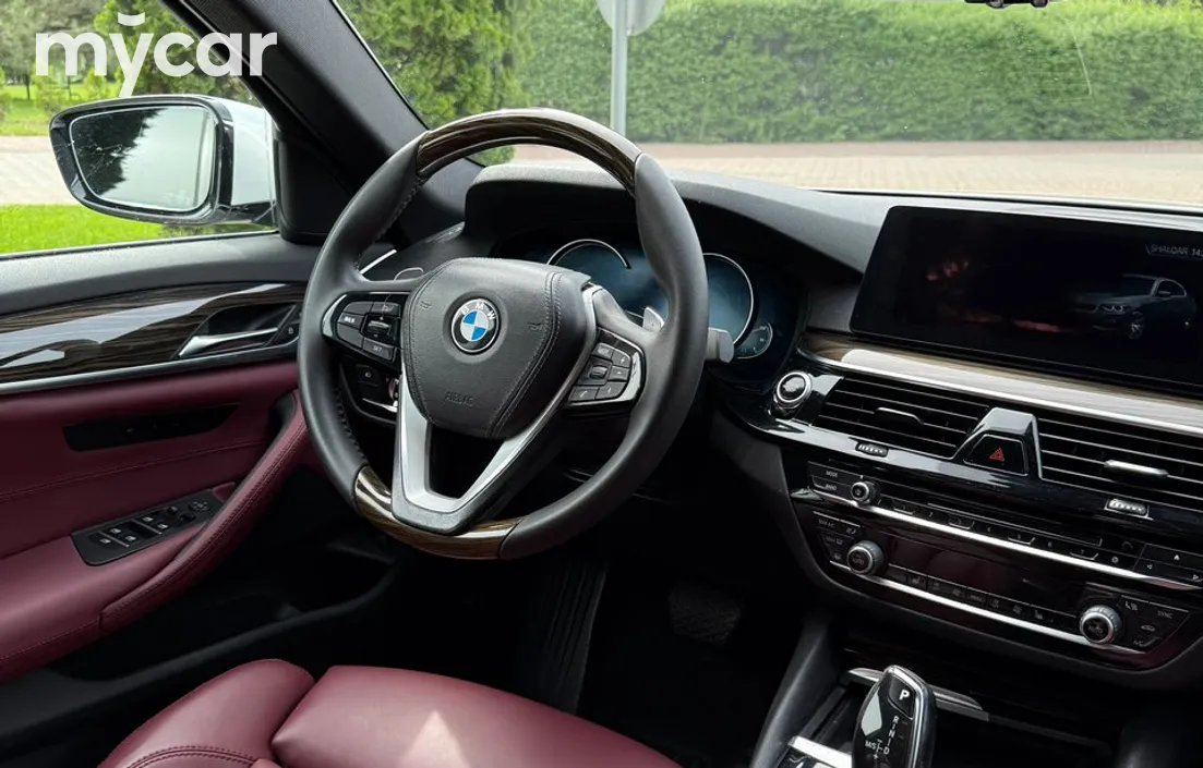 BMW 5 серия 2018