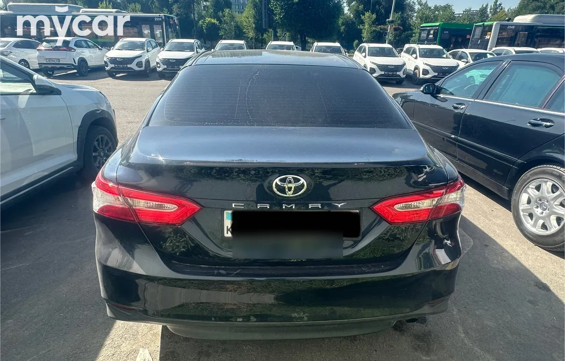 Toyota Camry 2017