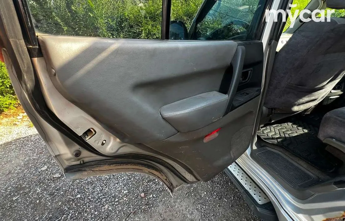Mitsubishi Pajero 2002