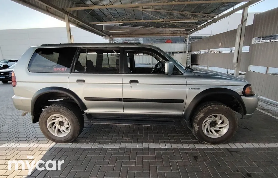 Mitsubishi Montero Sport 2000