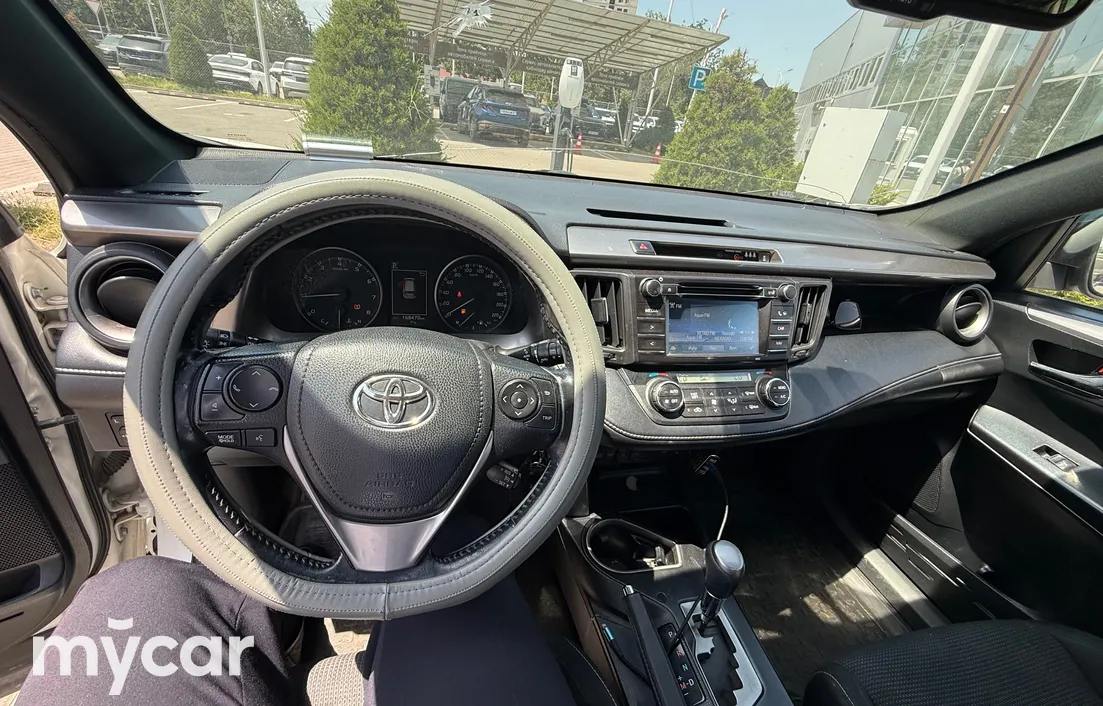Toyota RAV4 2017
