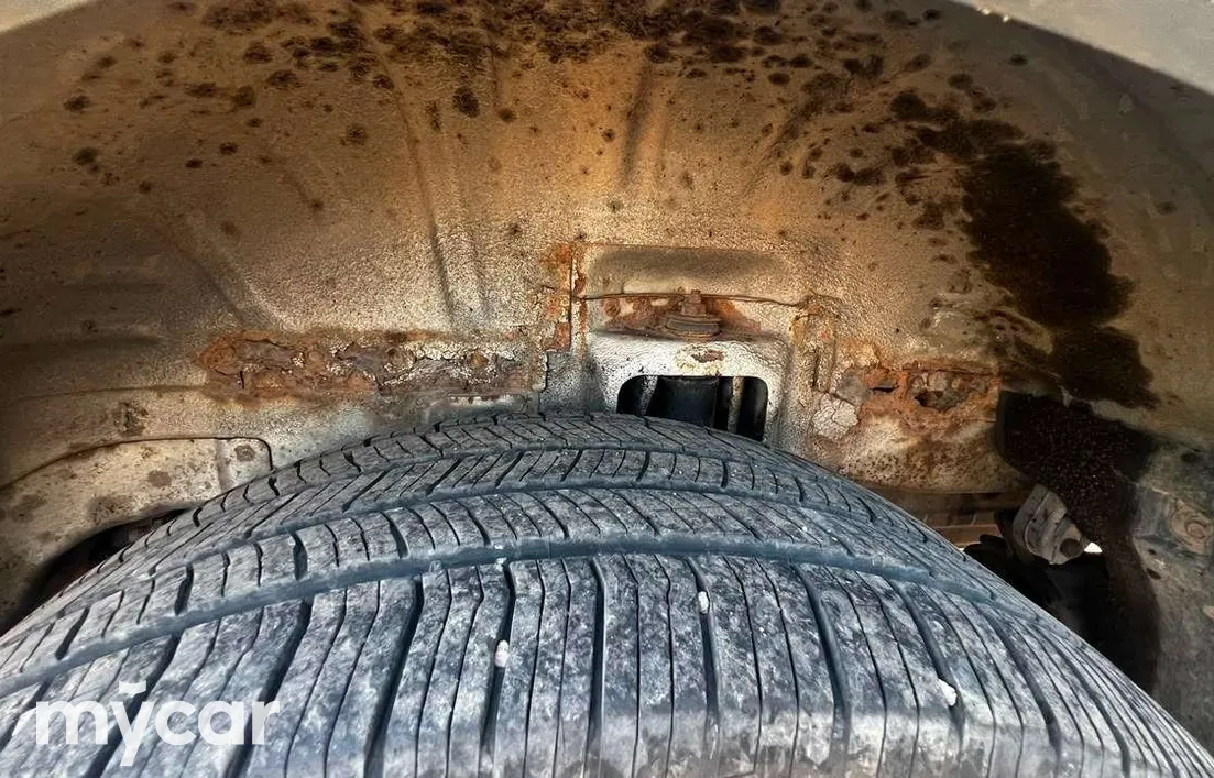 Mitsubishi Pajero 2002