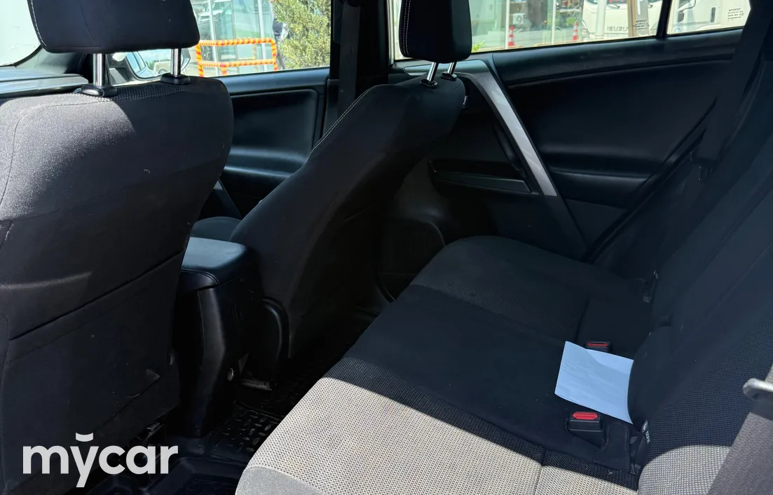 Toyota RAV4 2017