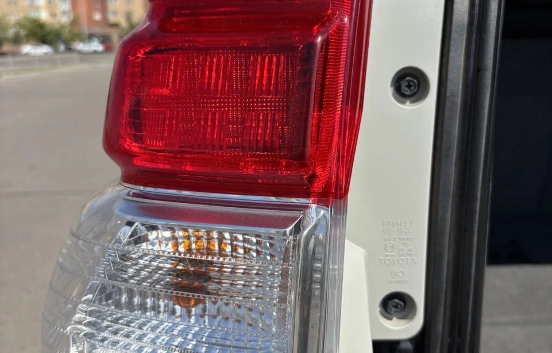 Toyota Land Cruiser Prado 2012