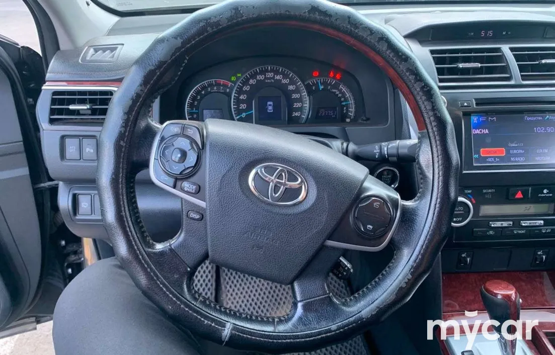 Toyota Camry 2011