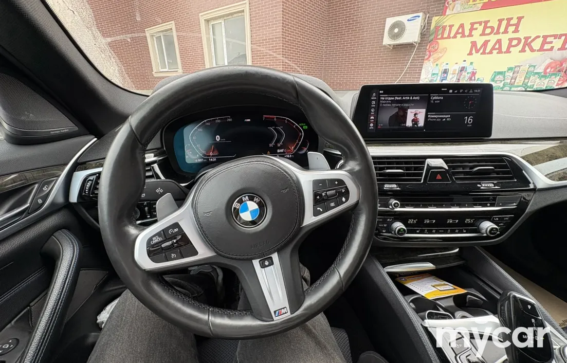 BMW 5 серия 2019