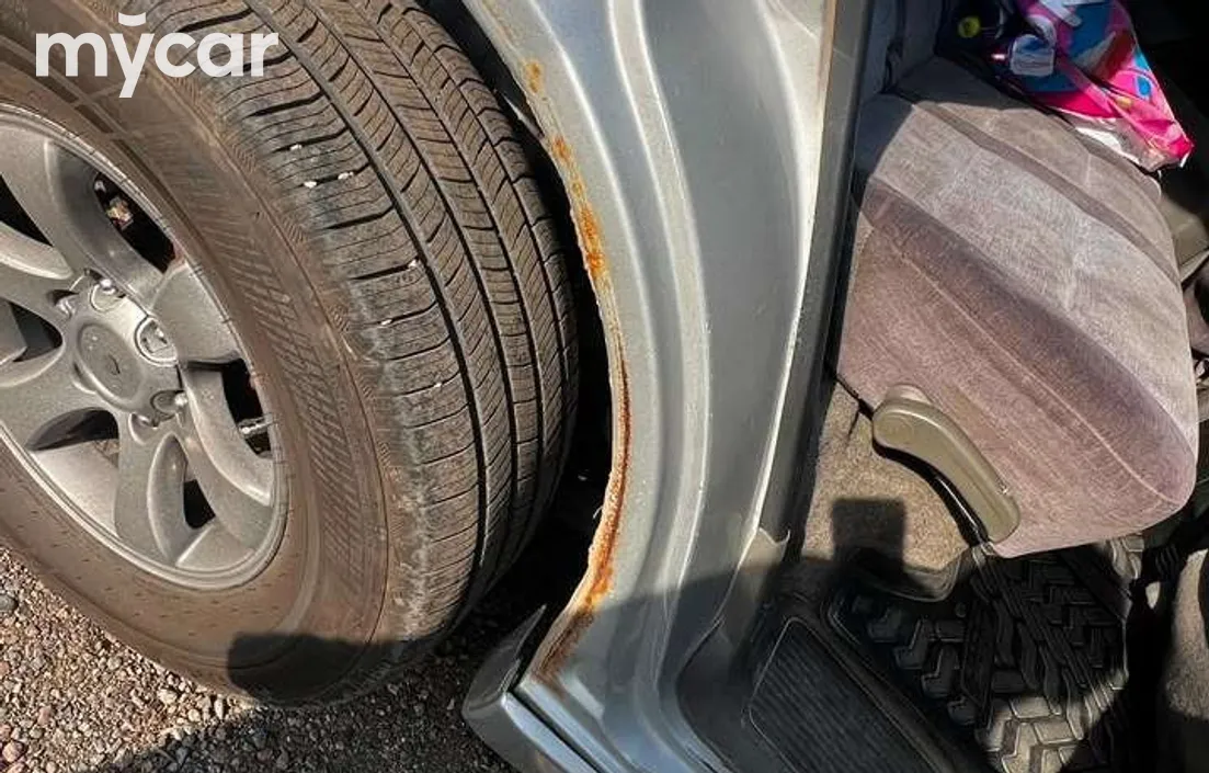Mitsubishi Pajero 2002
