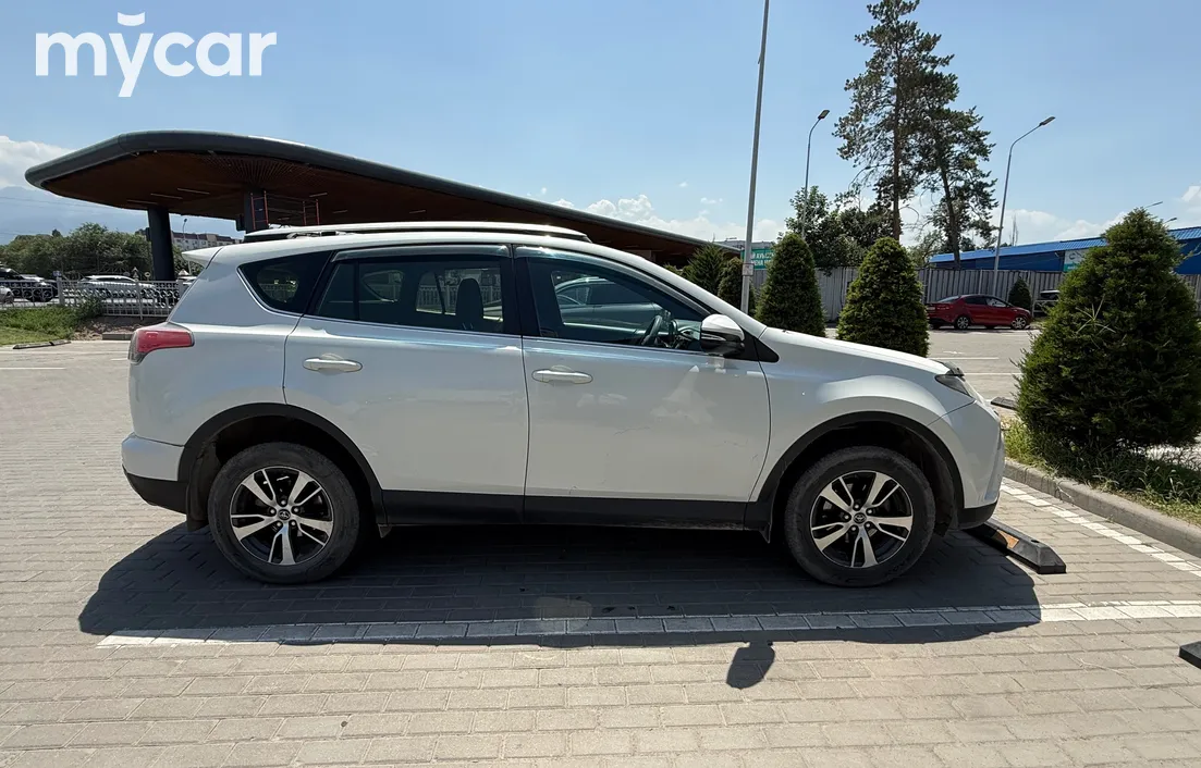 Toyota RAV4 2017