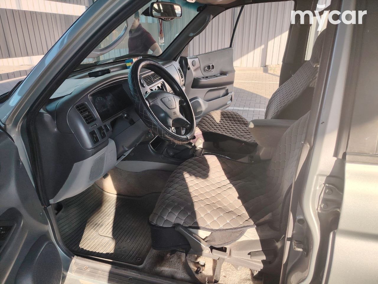 Mitsubishi Montero Sport 2000
