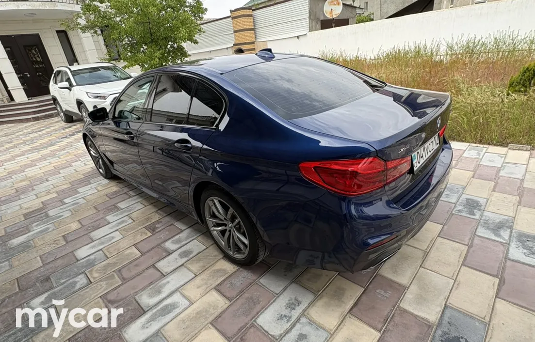 BMW 5 серия 2019