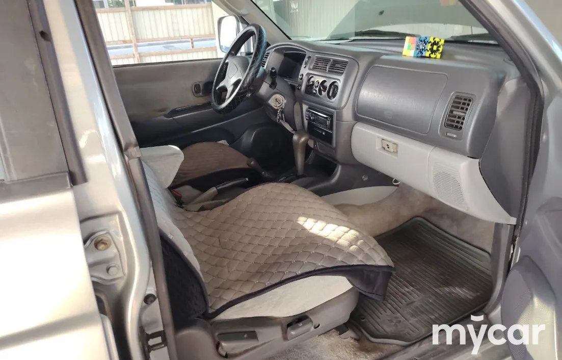 Mitsubishi Montero Sport 2000