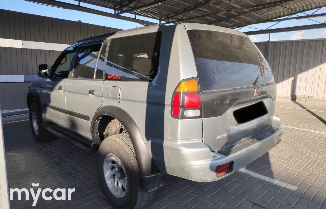 Mitsubishi Montero Sport 2000