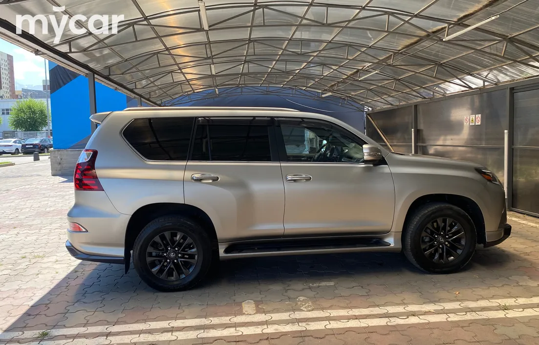 Lexus GX 2022