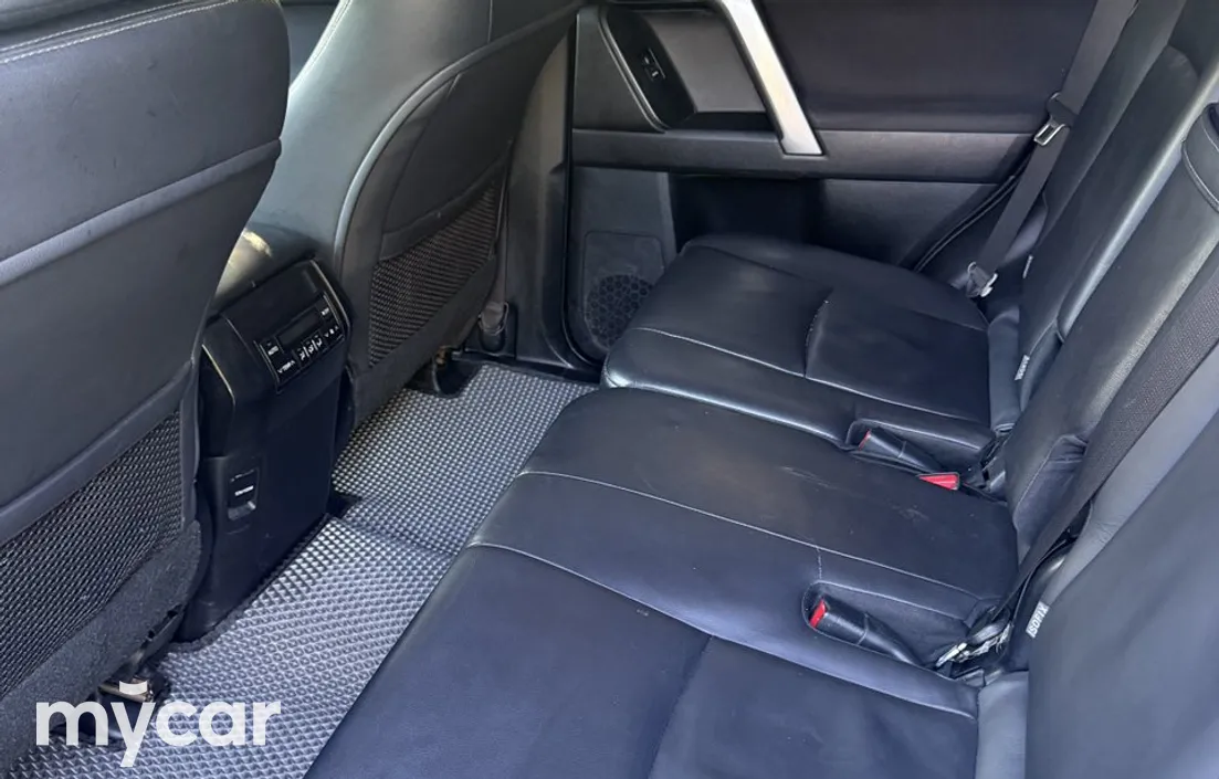 Toyota Land Cruiser Prado 2014