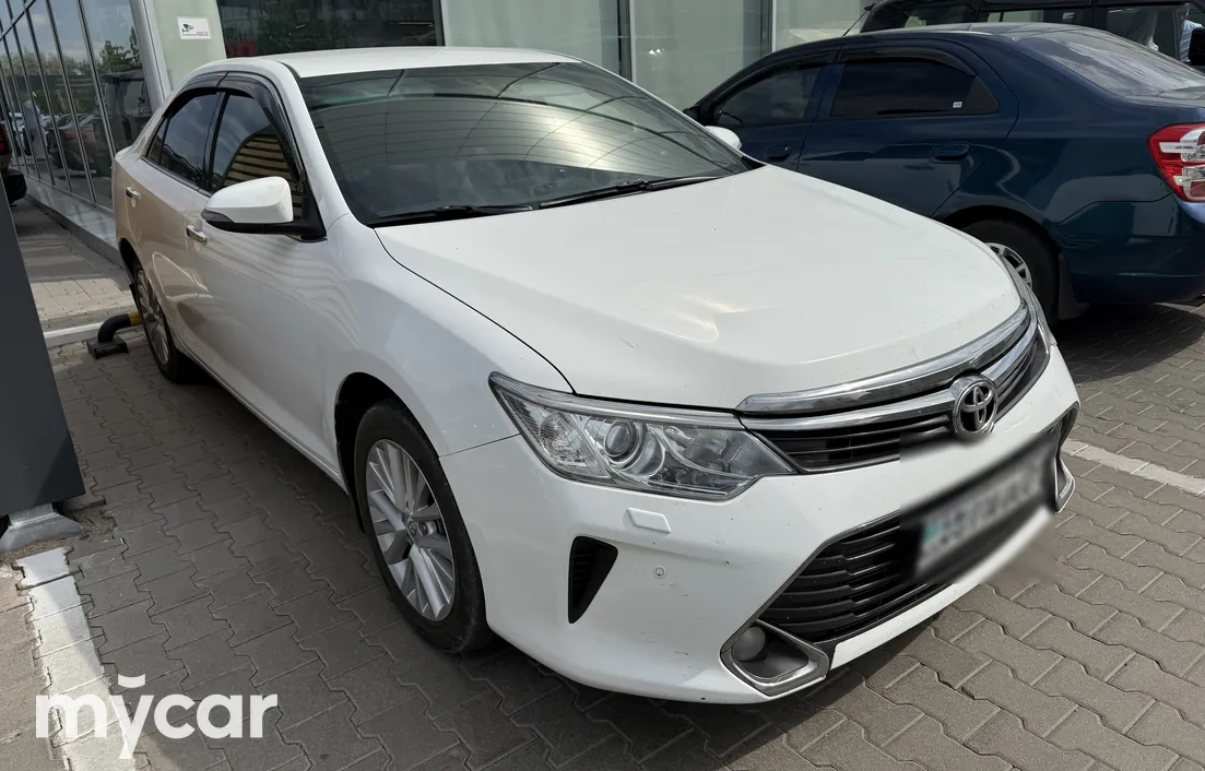 Toyota Camry 2015