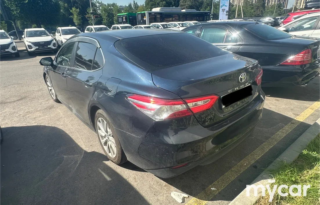 Toyota Camry 2017