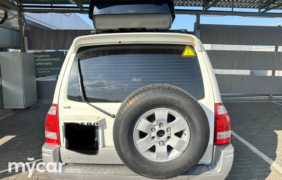 Mitsubishi Pajero 2006