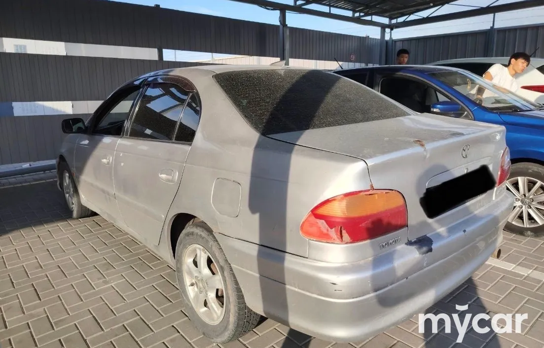 Toyota Avensis 2001