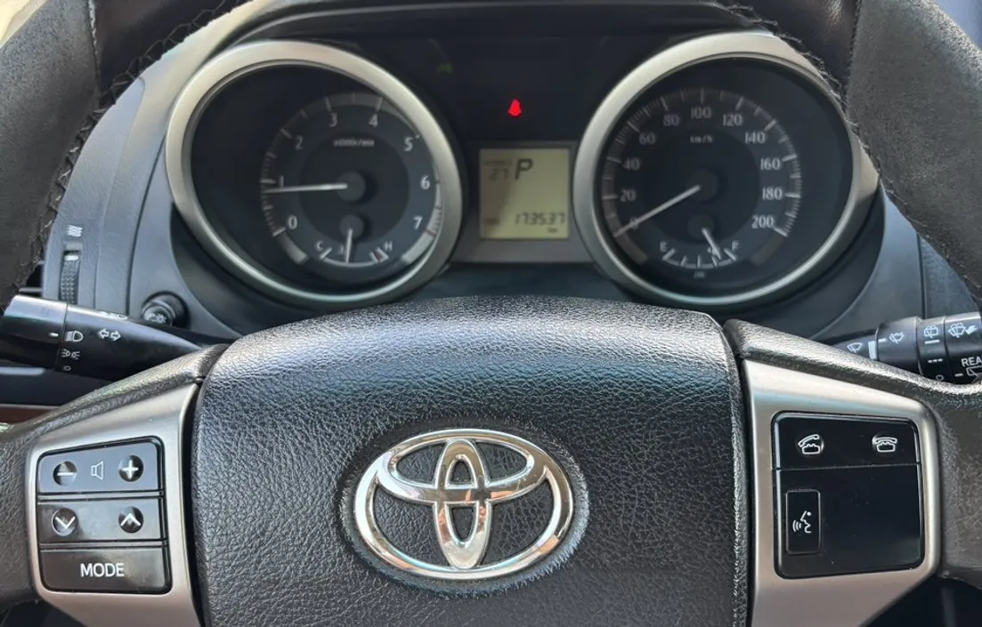 Toyota Land Cruiser Prado 2012