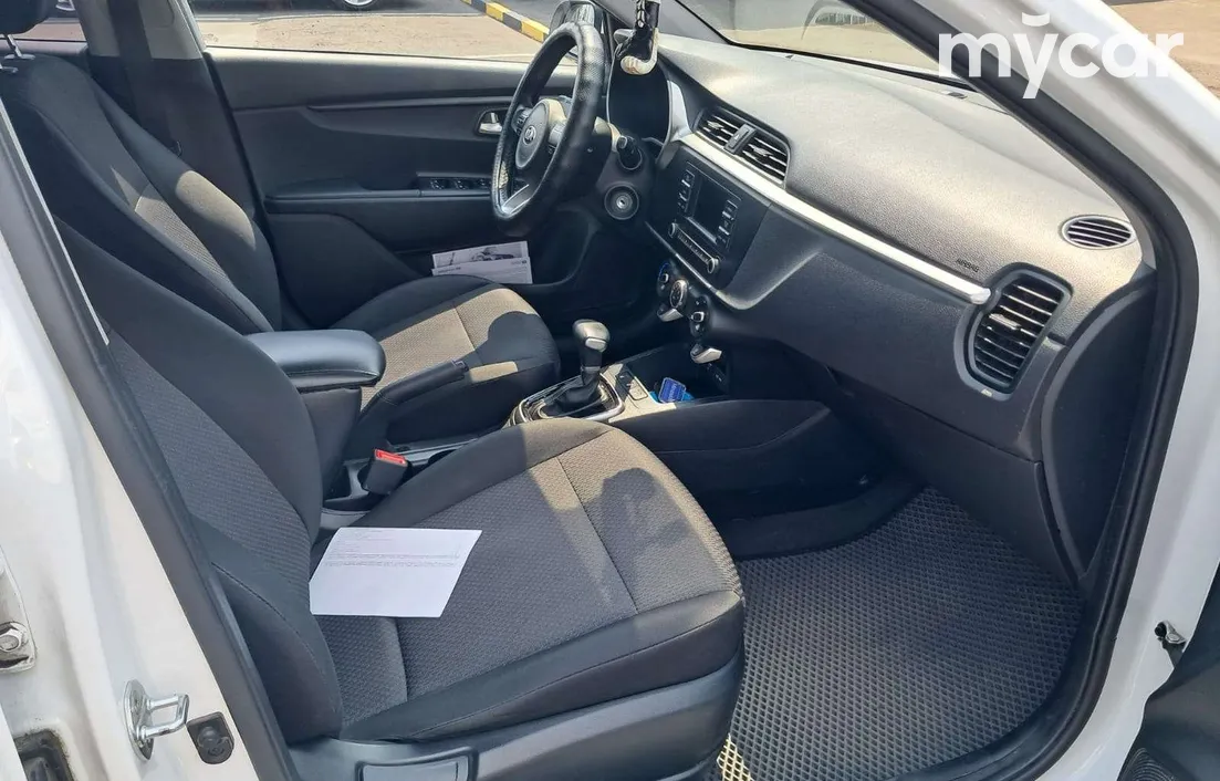 Kia Rio 2021