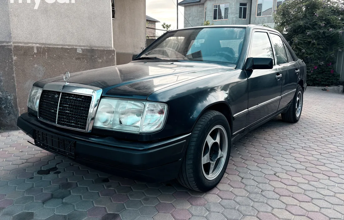 Mercedes-Benz E-Класс 1987