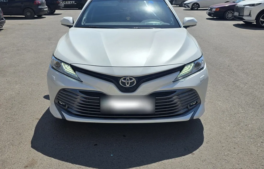 Toyota Camry 2019