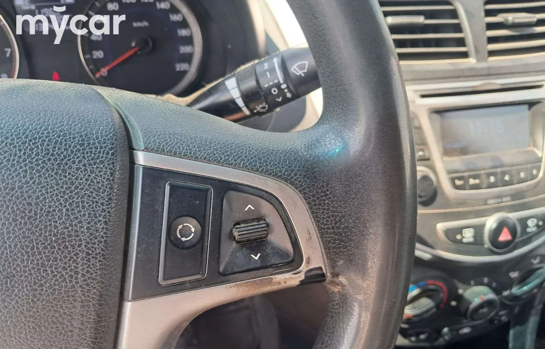Hyundai Solaris 2014