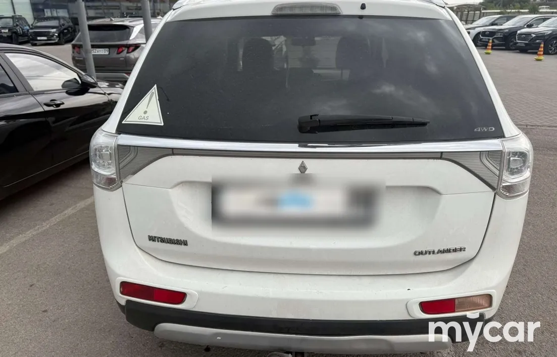 Mitsubishi Outlander 2014
