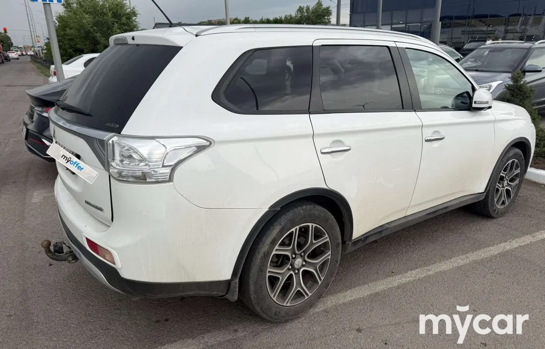 Mitsubishi Outlander 2014