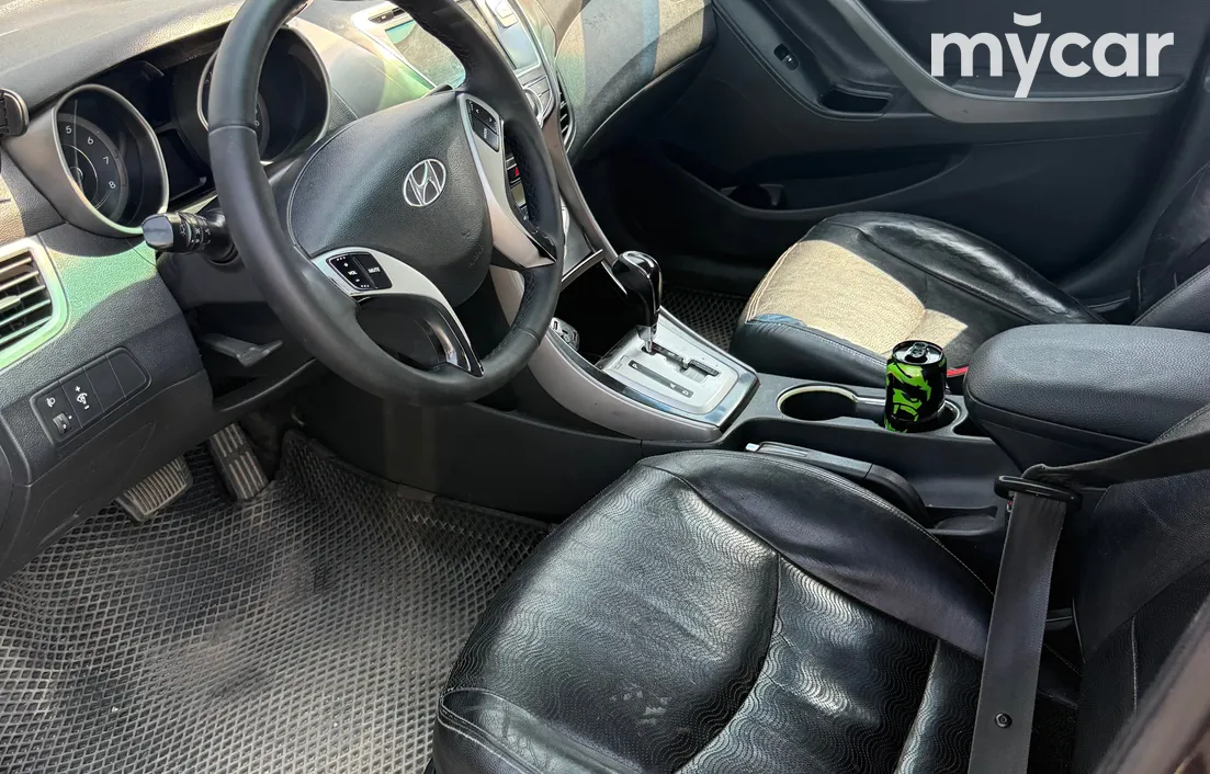 Hyundai Elantra 2011