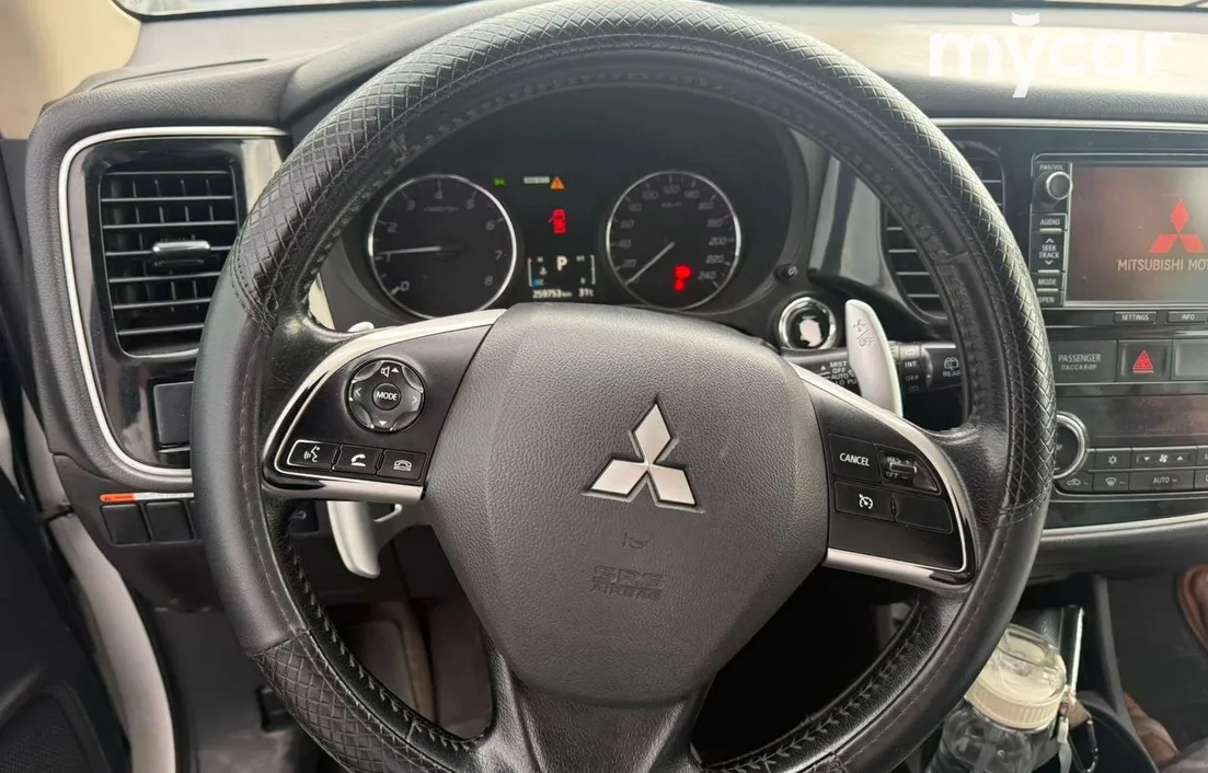 Mitsubishi Outlander 2014