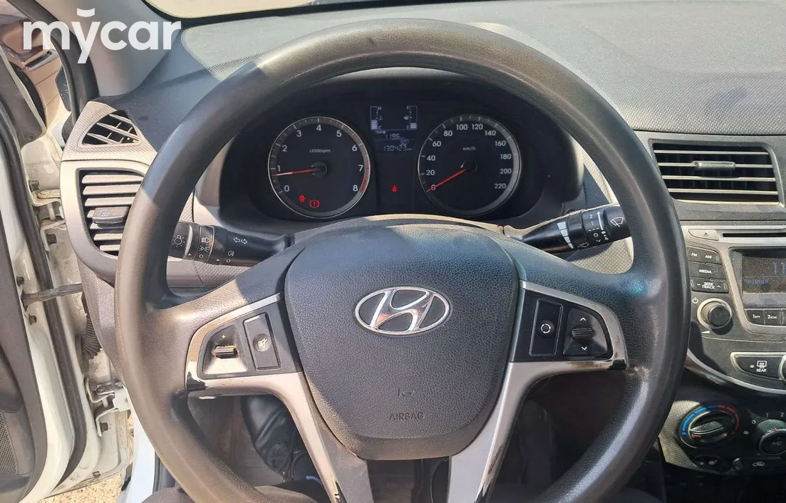 Hyundai Solaris 2014