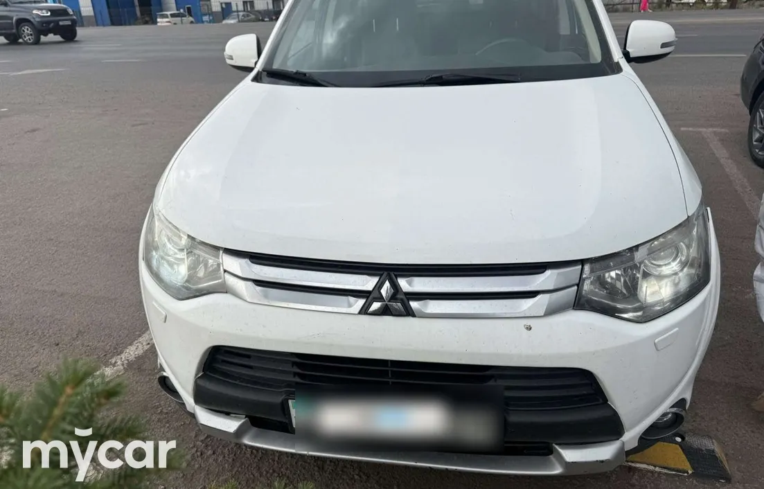Mitsubishi Outlander 2014