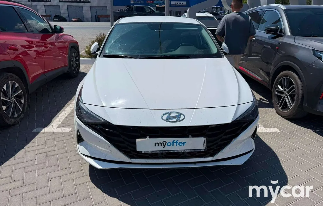 Hyundai Elantra 2023