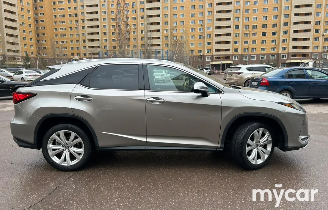 Lexus RX 2020