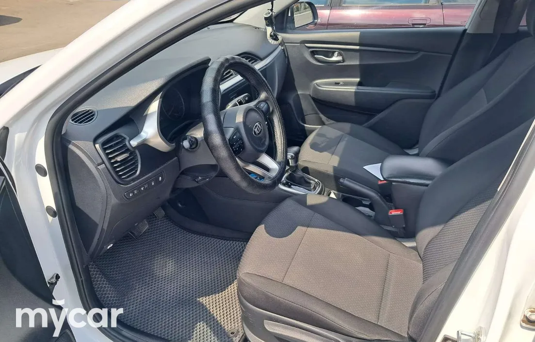 Kia Rio 2021
