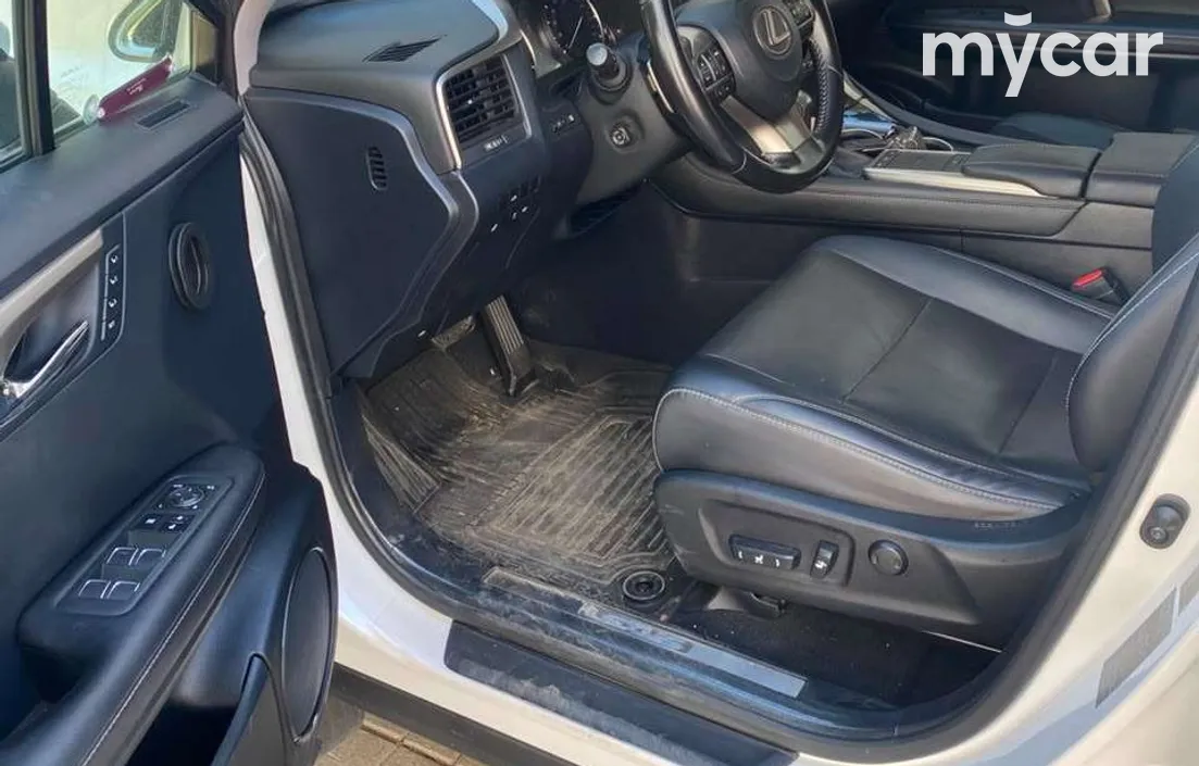 Lexus RX 2020