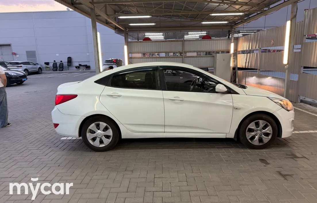 Hyundai Solaris 2015