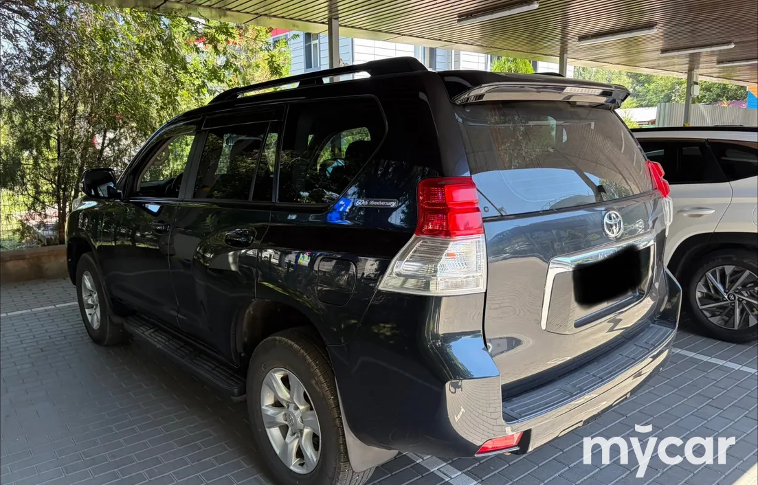 Toyota Land Cruiser Prado 2011