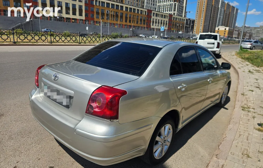 Toyota Avensis 2005